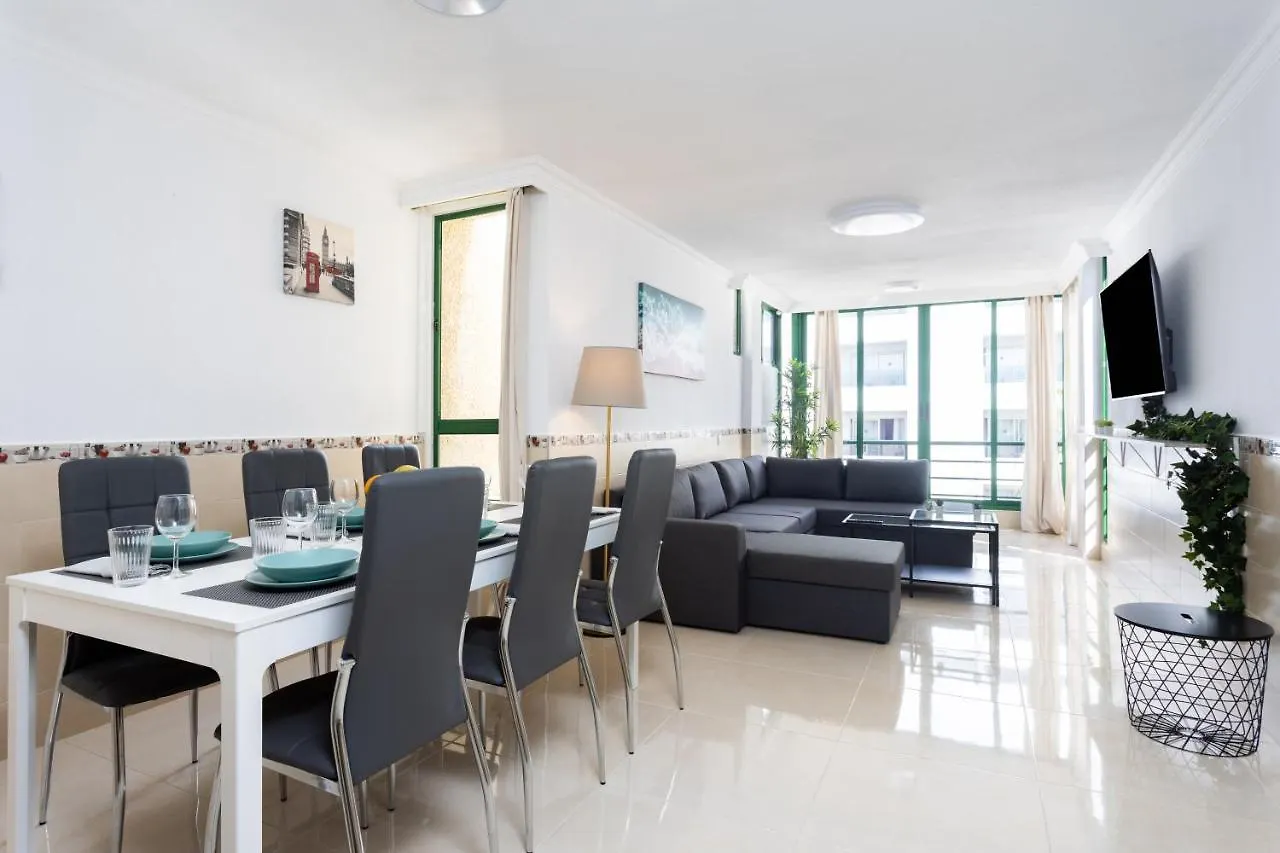 Three Spacious Apartments 150M From The Las Americas Promenade Arona  Arona (Tenerife)