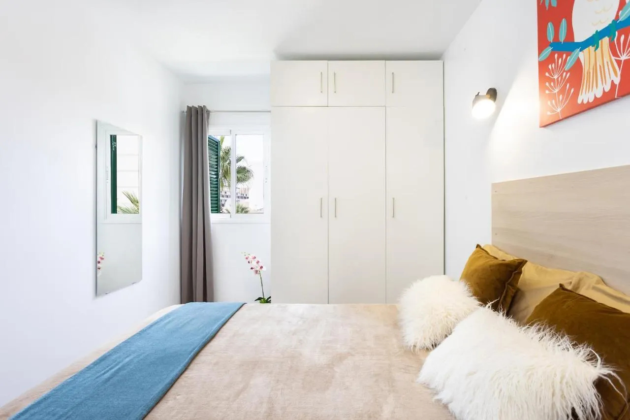 Three Spacious Apartments 150M From The Las Americas Promenade Arona