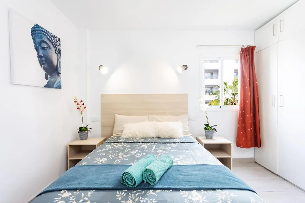 Three Spacious Apartments 150M From The Las Americas Promenade Arona