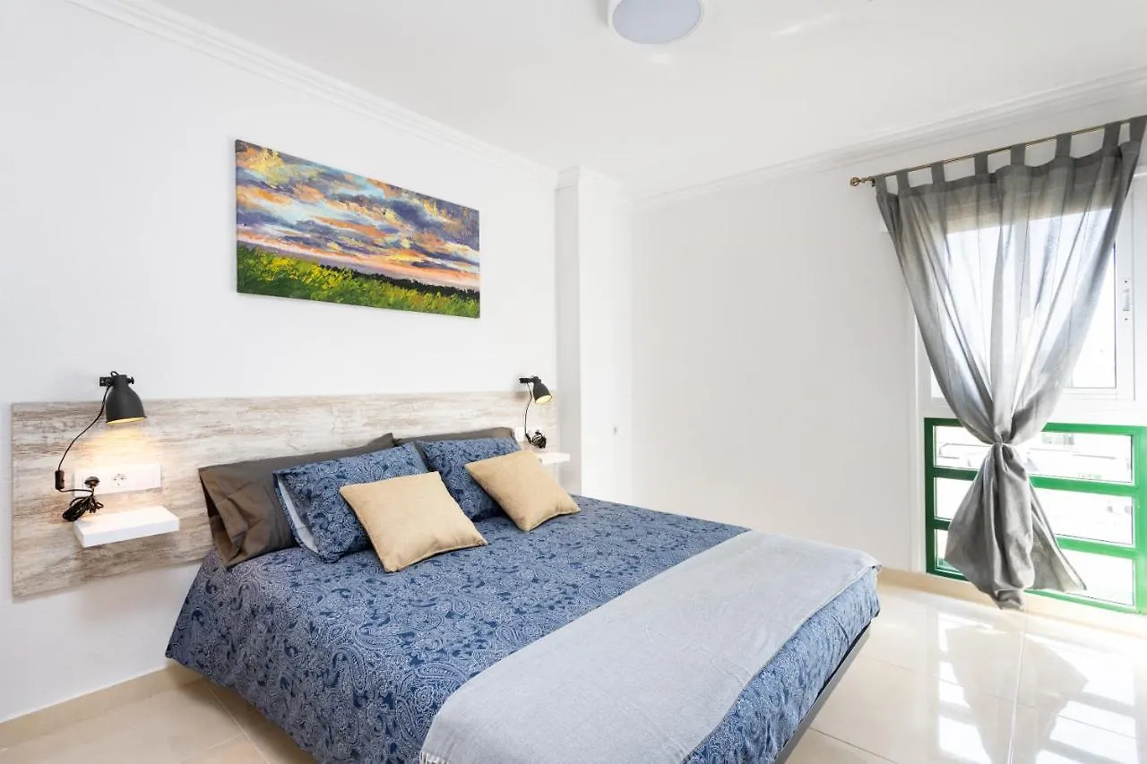 Three Spacious Apartments 150M From The Las Americas Promenade Arona